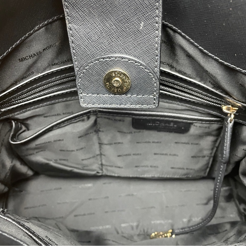 MICHAEL KORS Hamilton Black Saffiano leather gold trim Handbag/Tote - Picture 13 of 15